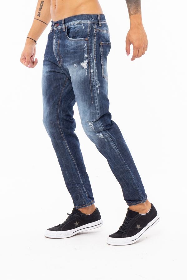 Jeans loose fit con cinque tasche
