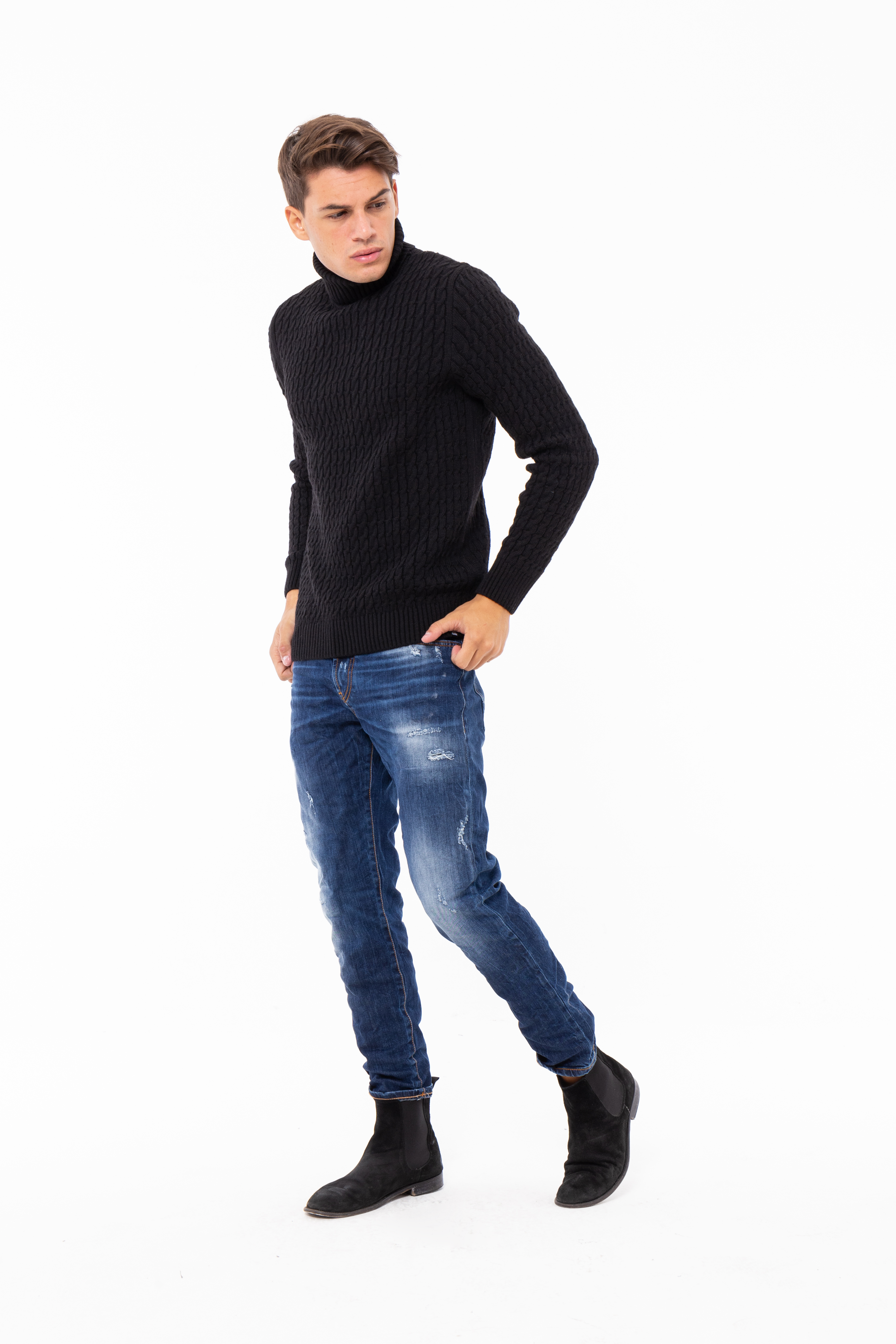 Maglione collo alto intrecciato mod.trit gr